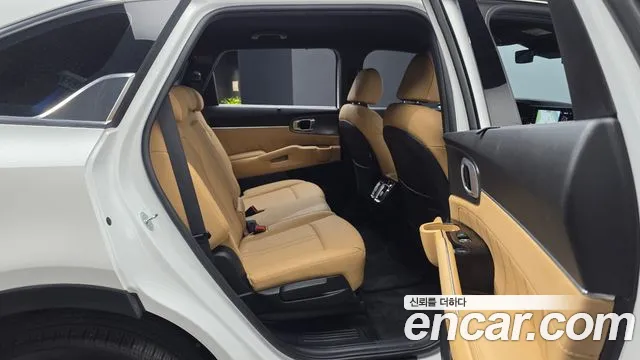 Kia Sorento 2023 — фото 11