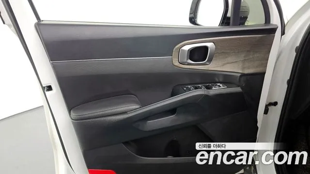 Kia Sorento 2022 — фото 14