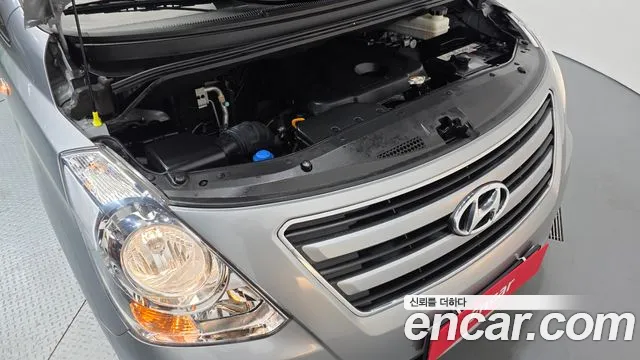 Hyundai Starex 2017 — фото 6