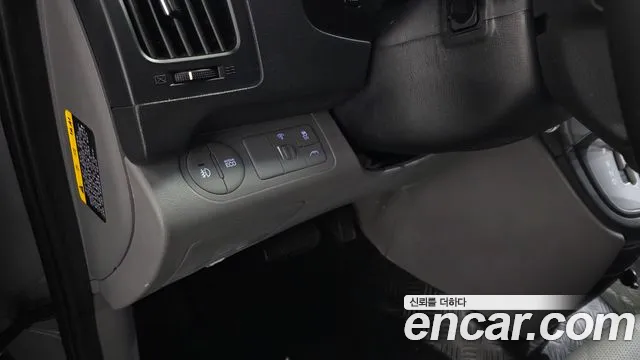 Hyundai Starex 2017 — фото 20