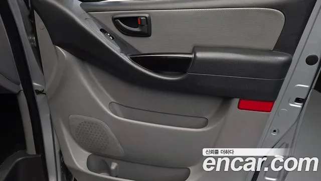 Hyundai Starex 2017 — фото 14