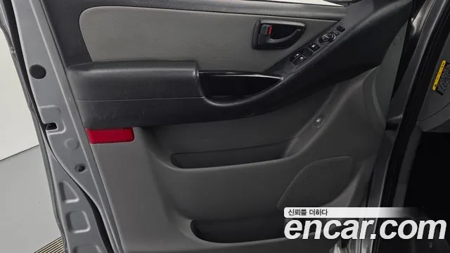 Hyundai Starex 2017 — фото 15