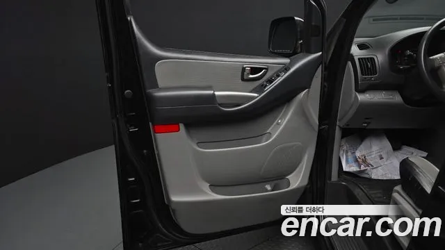 Hyundai Starex 2013 — фото 15