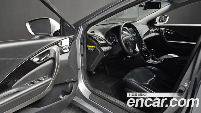 Hyundai Grandeur 2015 — фото 11