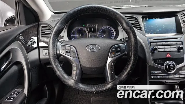 Hyundai Grandeur 2015 — фото 13
