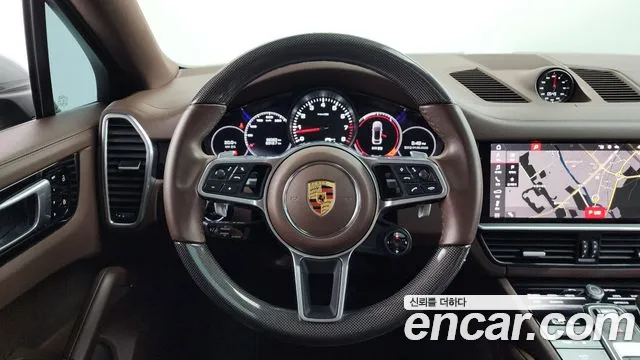 Porsche Cayenne 2021 — фото 18