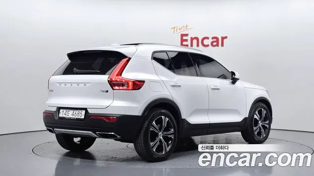 Volvo XC40 2020 — фото 2