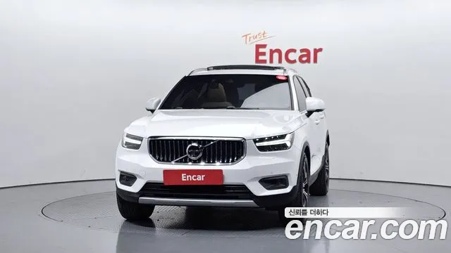 Volvo XC40 2020 — фото 3