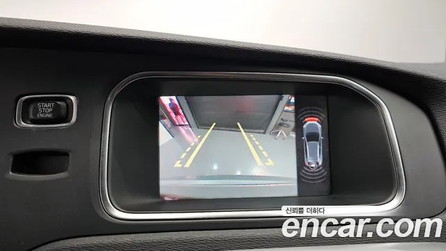 Volvo V40 2015 — фото 13