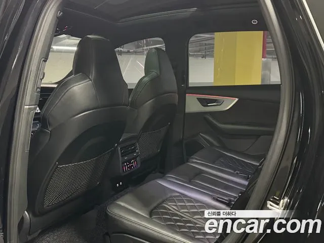 Audi Q7 2021 — фото 12