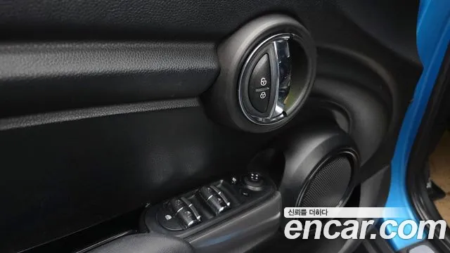 Mini Cooper 2016 — фото 17