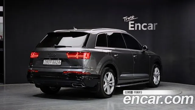 Audi Q7 2019 — фото 2