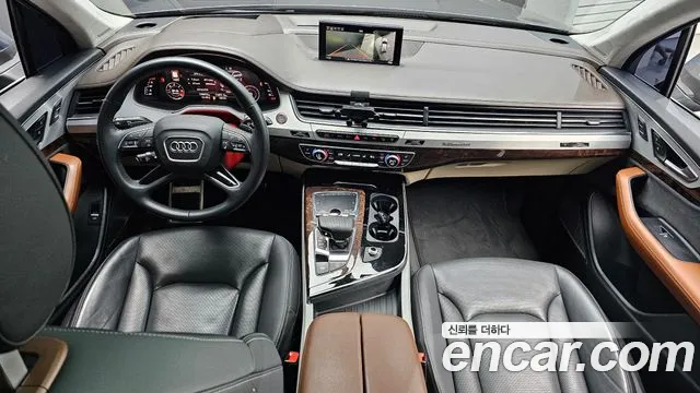 Audi Q7 2019 — фото 10