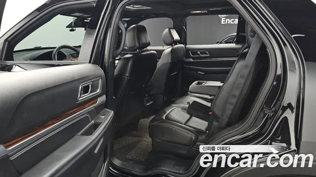 Ford Explorer 2017 — фото 18