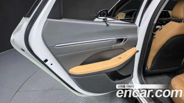 Hyundai Sonata 2022 — фото 15