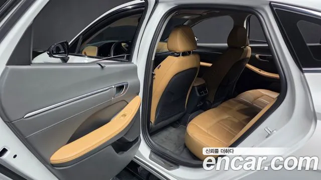 Hyundai Sonata 2022 — фото 16