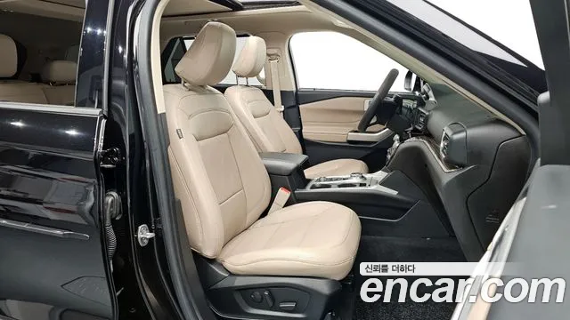 Ford Explorer 2022 — фото 11
