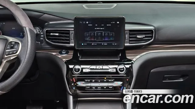 Ford Explorer 2022 — фото 14