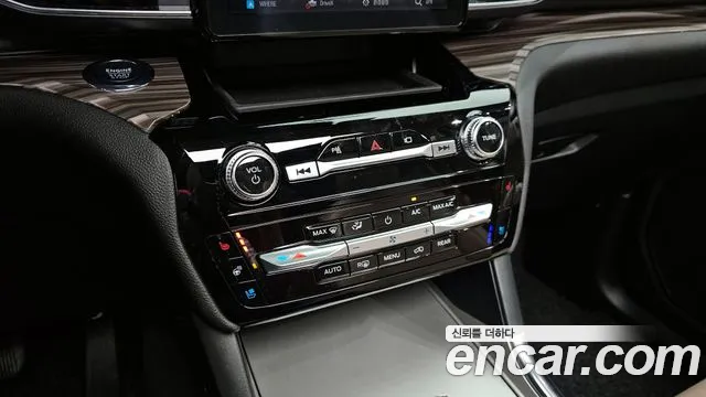 Ford Explorer 2022 — фото 16