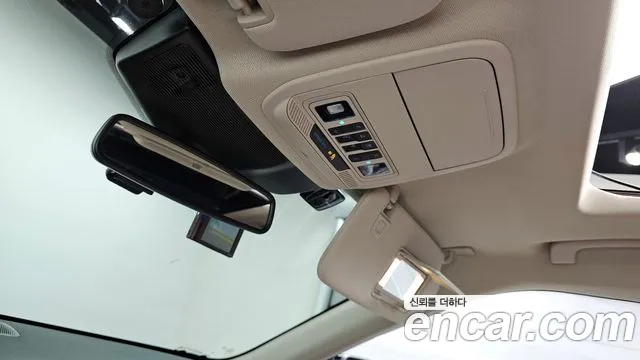 Ford Explorer 2022 — фото 17