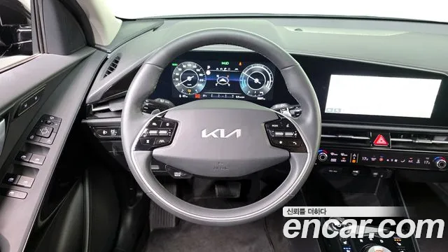 Kia Niro 2024 — фото 19