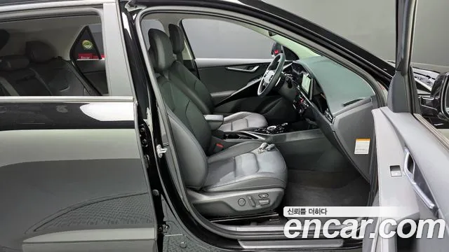 Kia Niro 2024 — фото 16