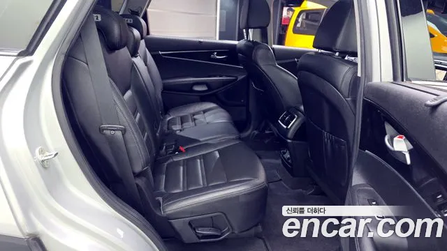 Kia Sorento 2019 — фото 12