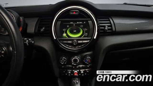 Mini Cooper 2016 — фото 19