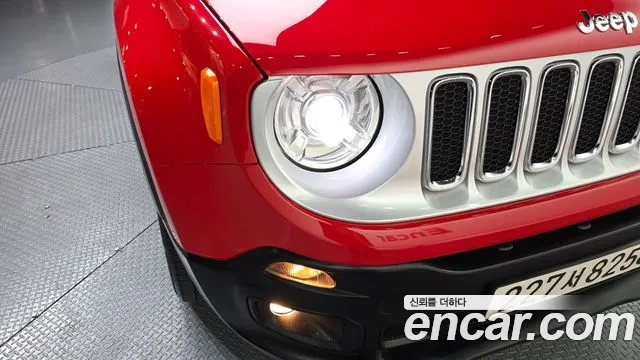 Jeep Renegade 2018 — фото 8