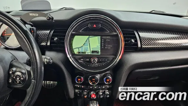 Mini Cooper 2015 — фото 17