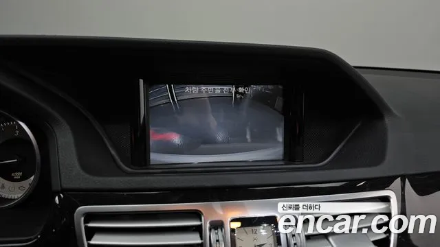 Mercedes-Benz E-Class 2015 — фото 15