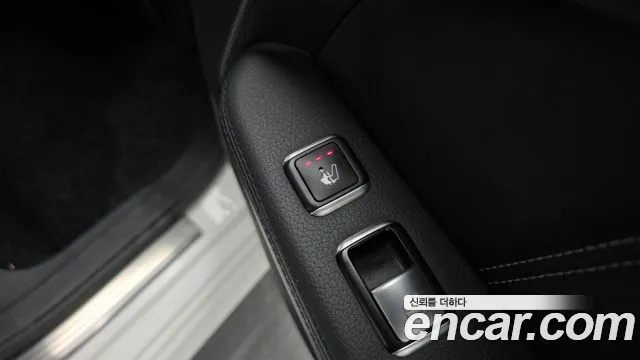 Mercedes-Benz E-Class 2015 — фото 16