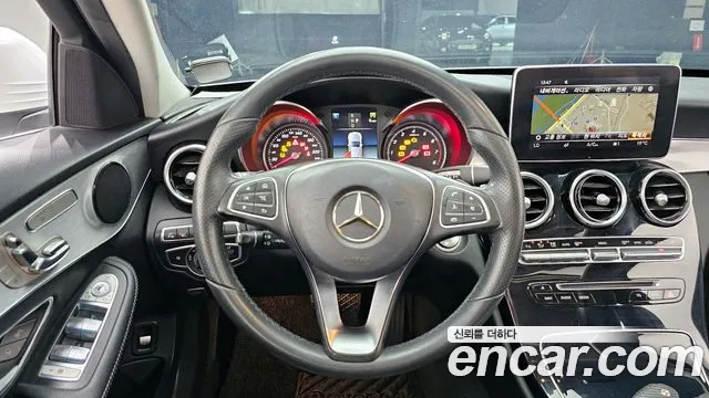 Mercedes-Benz C-Class 2018 — фото 13