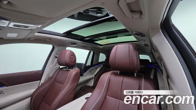 Mercedes-Benz GLS-Class 2023 — фото 11