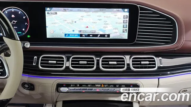 Mercedes-Benz GLS-Class 2023 — фото 13