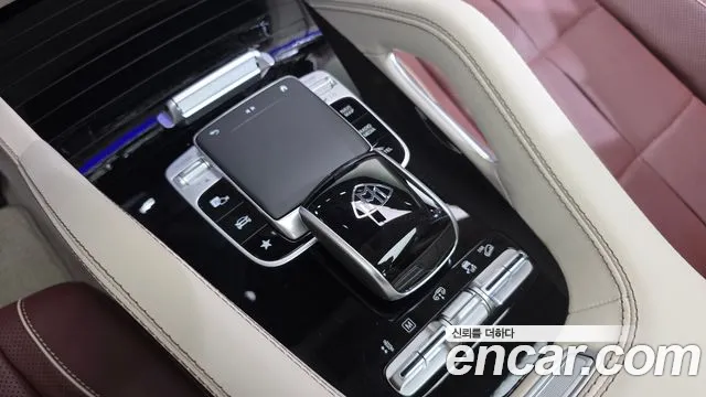 Mercedes-Benz GLS-Class 2023 — фото 15