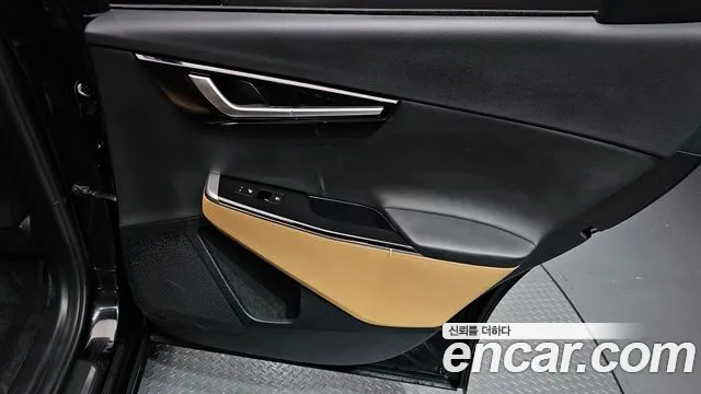 Kia EV6 2023 — фото 15