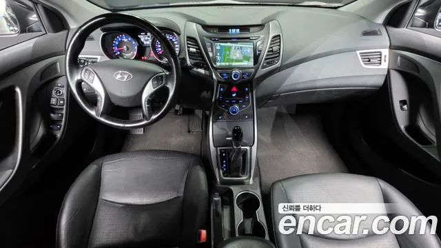 Hyundai AVANTE 2014 — фото 10