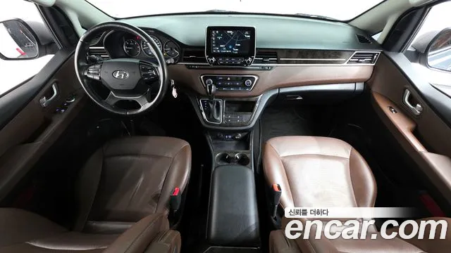 Hyundai Starex 2019 — фото 7