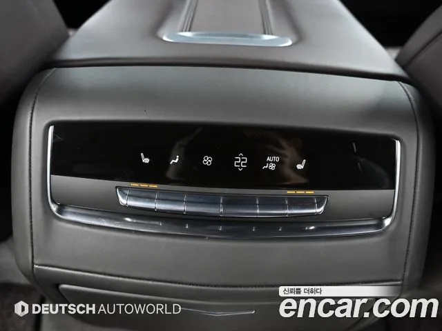 Cadillac Escalade 2023 — фото 16