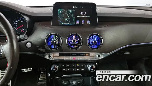 Kia Stinger 2019 — фото 13