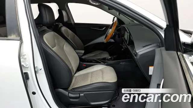 Kia Niro 2024 — фото 16