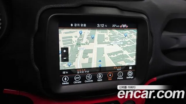 Jeep Renegade 2020 — фото 20