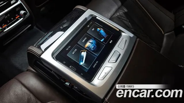 BMW 7-Series 2017 — фото 17