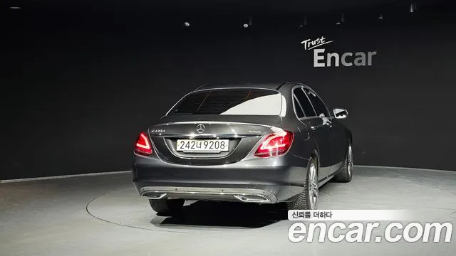 Mercedes-Benz C-Class 2020 — фото 4