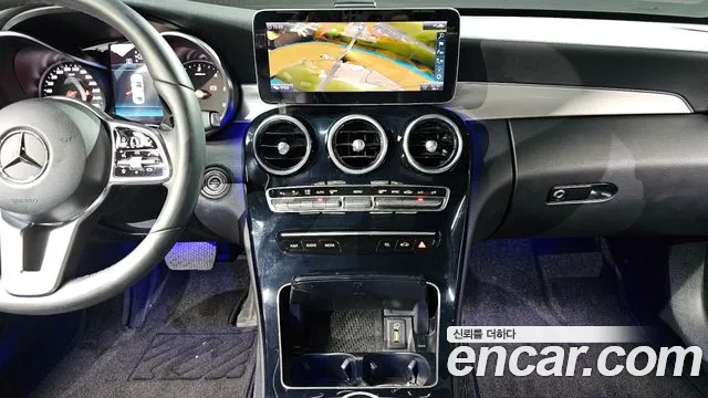 Mercedes-Benz C-Class 2020 — фото 12