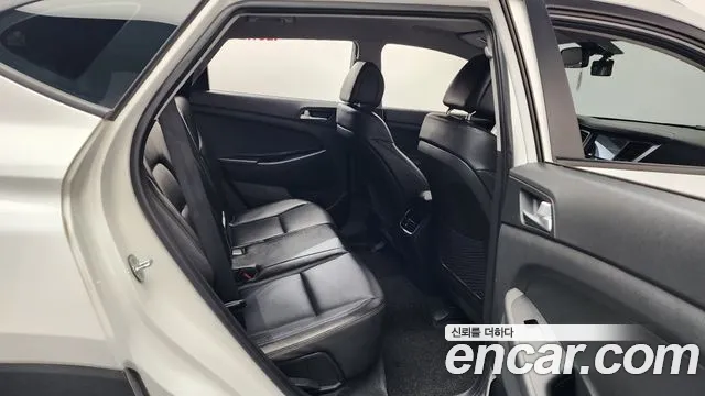 Hyundai Tucson 2018 — фото 17