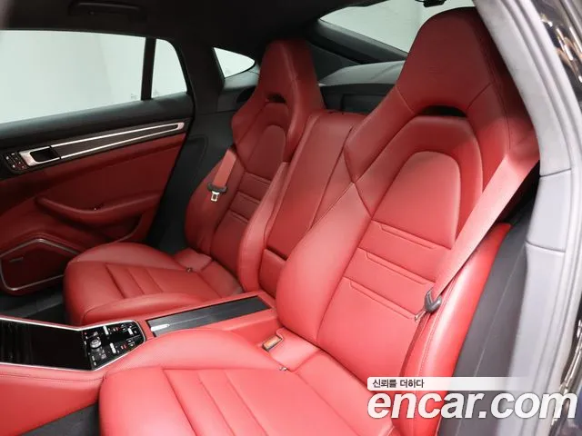 Porsche Panamera 2021 — фото 18