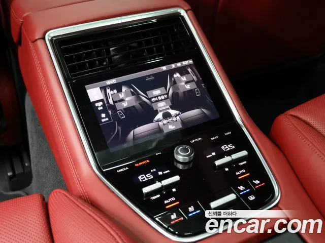 Porsche Panamera 2021 — фото 19