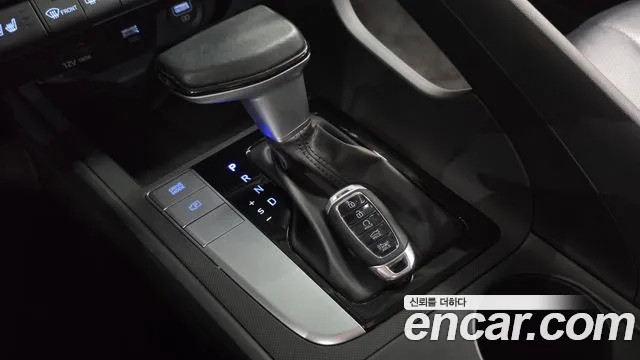 Hyundai AVANTE 2021 — фото 12